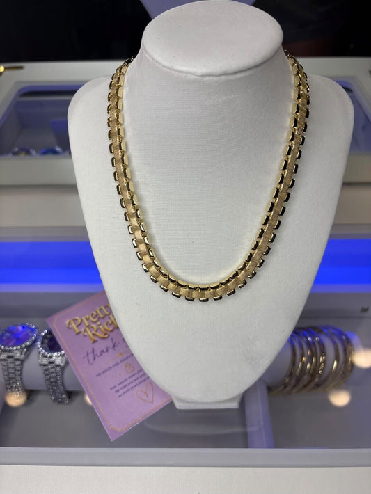 Rich Girl Statement Chain